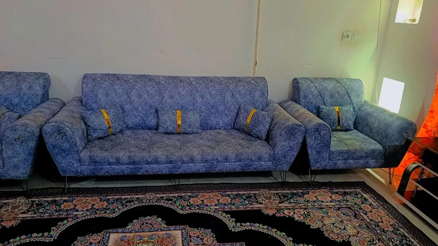 مبل راحتی در حد نو|مبلمان خانگی و میز عسلی|اهواز, شهرک اکباتان|دیوار