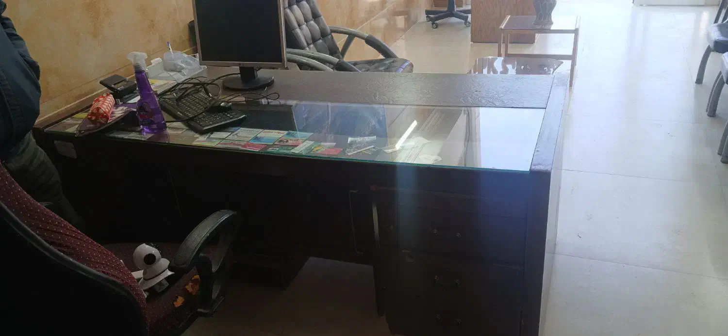 میز صندلی بنگاه|دفتر کار|گرگان, |دیوار