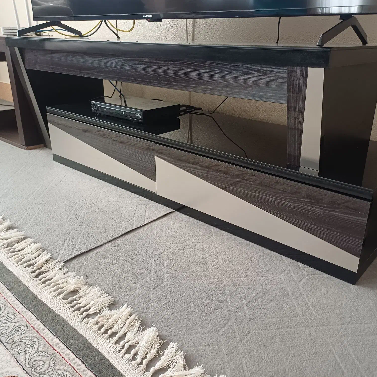 میز زیر تلویزیون|میز تلویزیون|شاهین‌شهر, چمران|دیوار