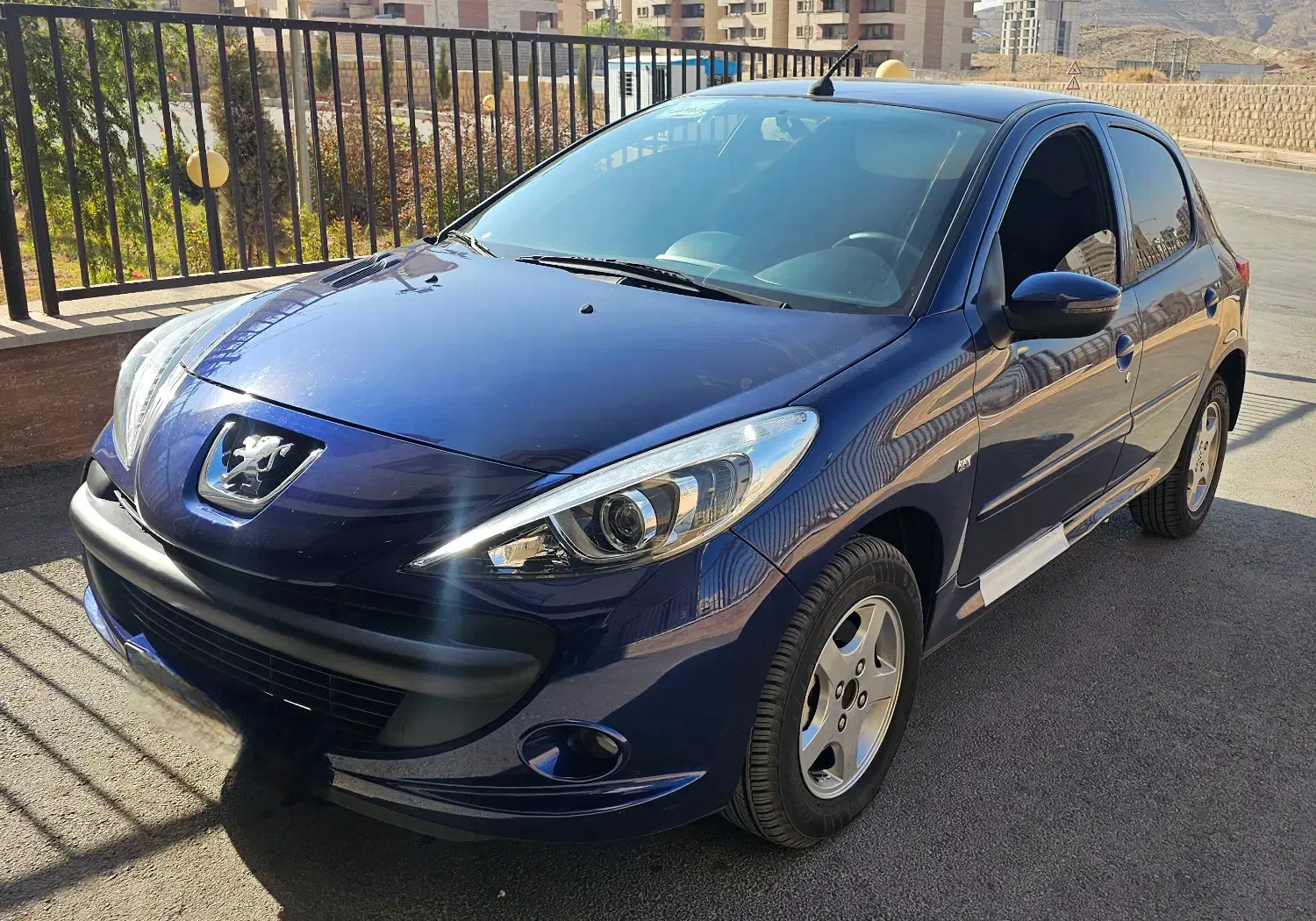 پژو ۲۰۷ اتومات|خودرو سواری و وانت|شیراز, زند|دیوار