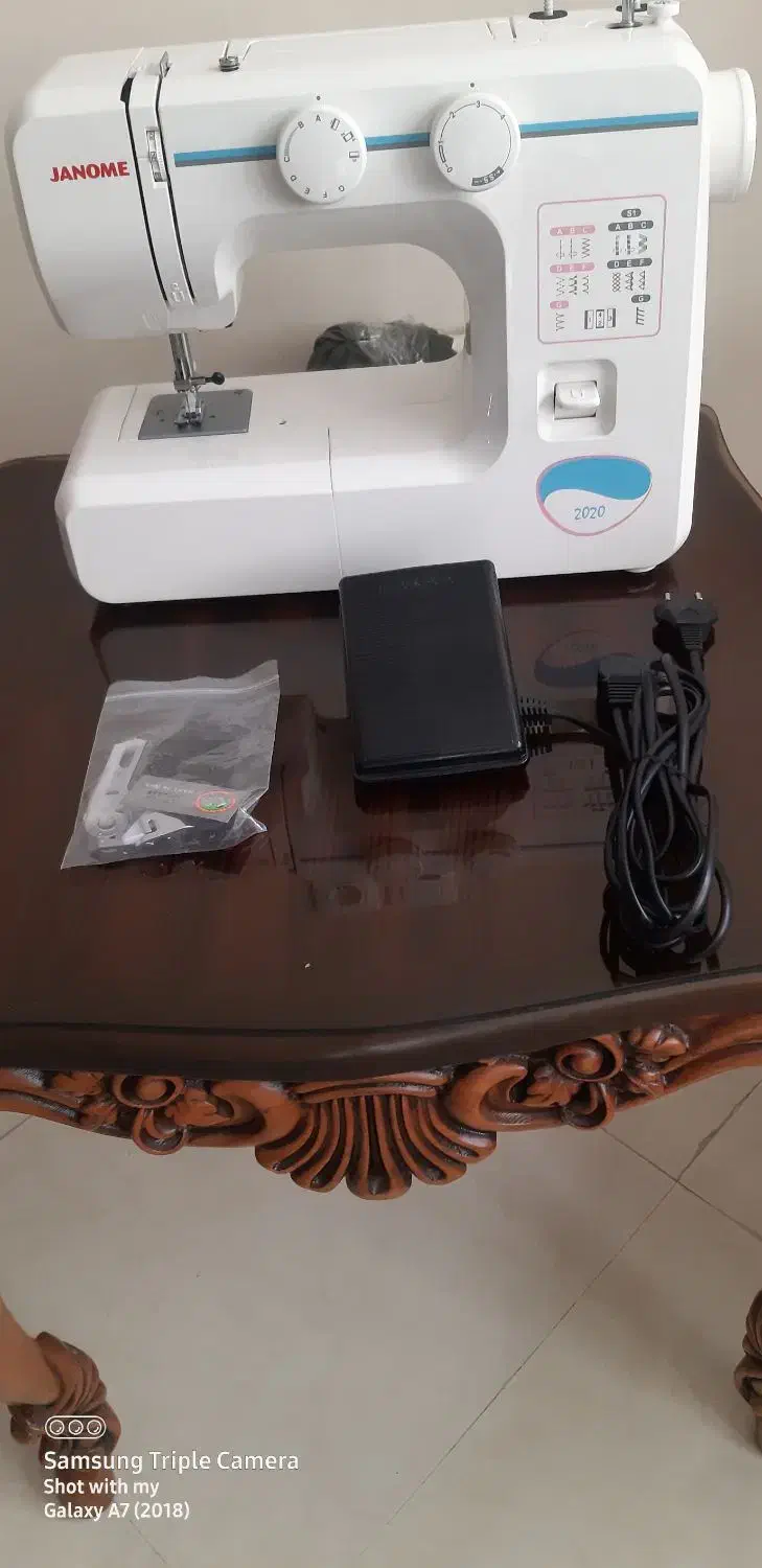 چرخ خیاطی ژانومه اصل نو|چرخ خیاطی و ریسندگی|اصفهان, تیران|دیوار