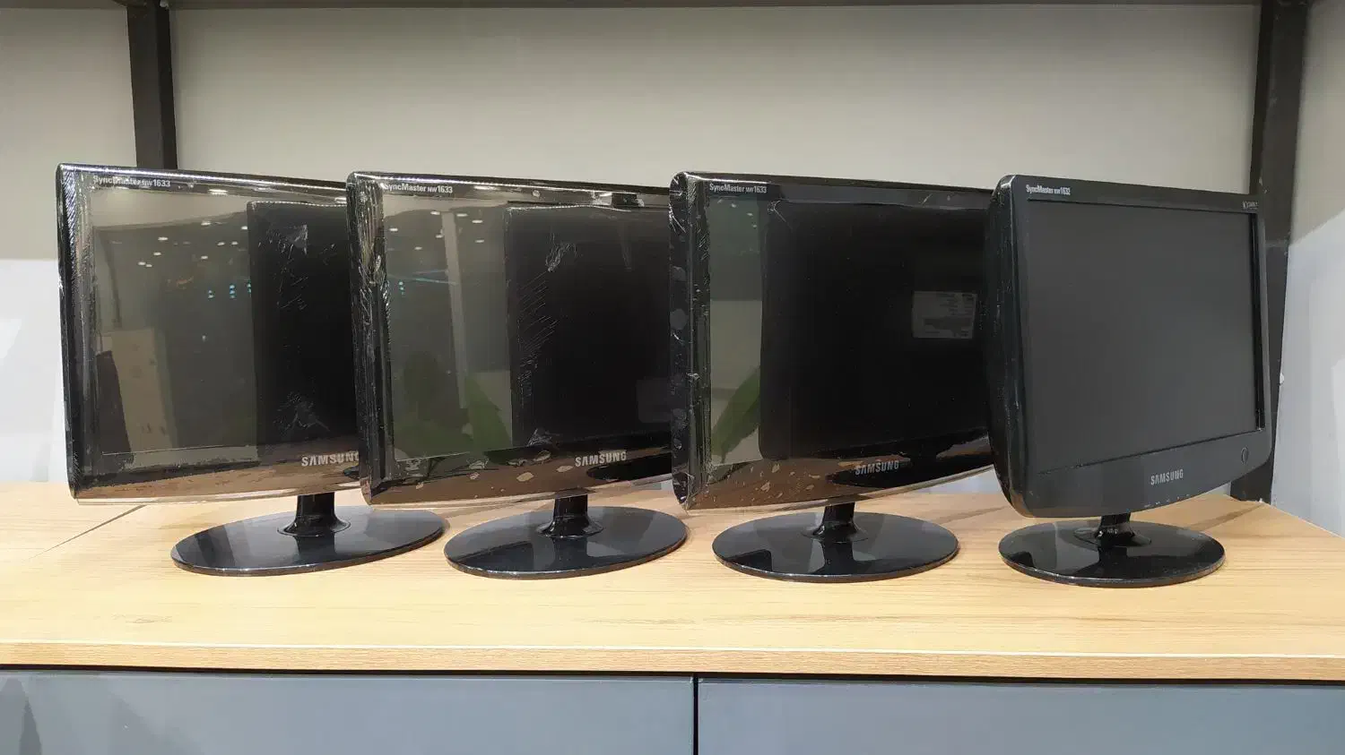 مانیتور 16.5 اینچ واید|قطعات و لوازم جانبی رایانه|بجنورد, |دیوار