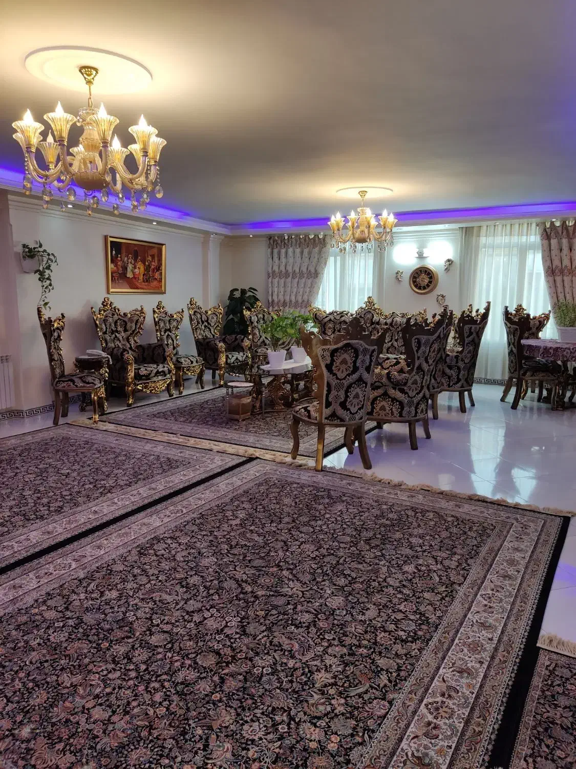 مبل نه نفره ورق طلا|مبلمان خانگی و میز عسلی|نوشهر, |دیوار