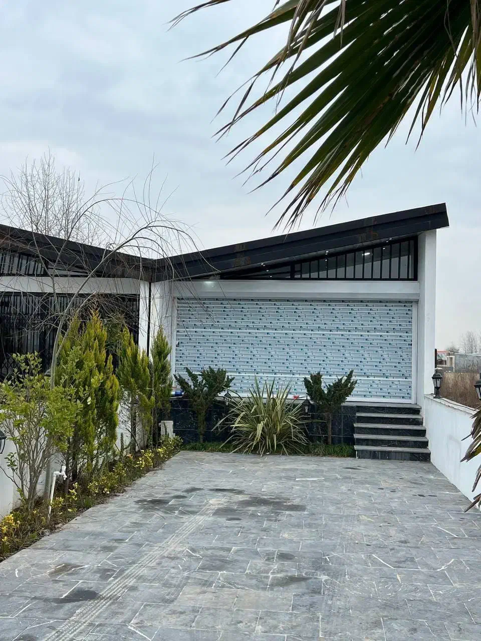 ویلا نما شیشه مدرن 175 متری خوش نقشه|فروش خانه و ویلا|املش, |دیوار