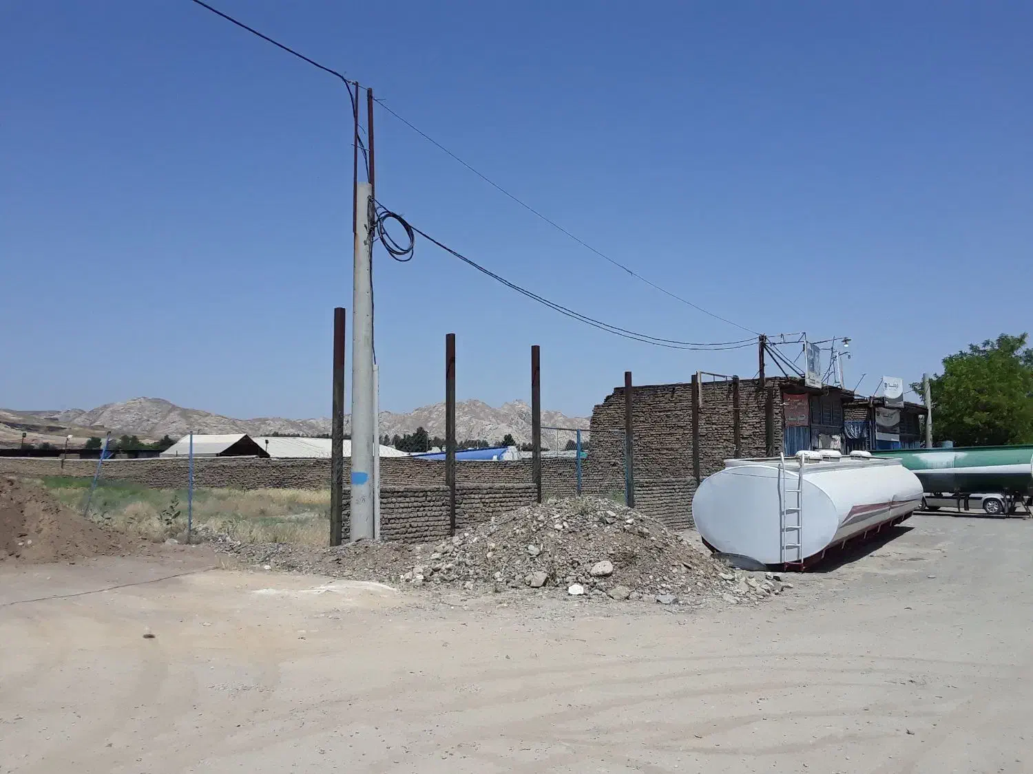 زمین ... حاشیه جاده اصلی|مشارکت در ساخت املاک|ملکآباد, |دیوار