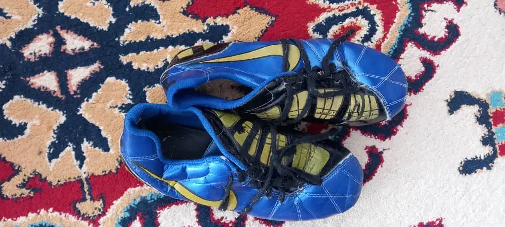 دستکش وکفش فوتبال|تجهیزات ورزشی|اصفهان, شهرک کاوه|دیوار