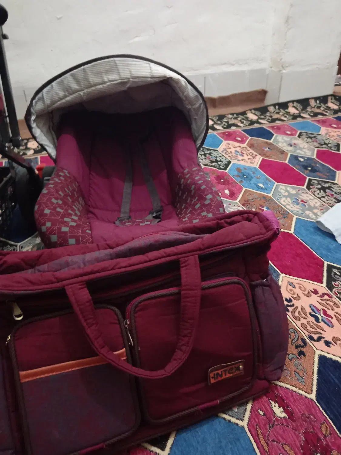 سیسمونی نوزاد|اسباب و اثاث بچه|زارچ, |دیوار