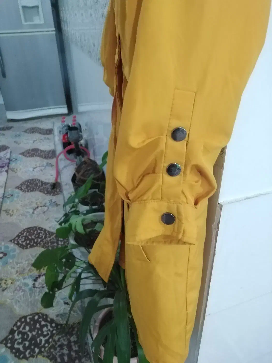 بارانی|لباس|نیشابور, ده حلاج|دیوار