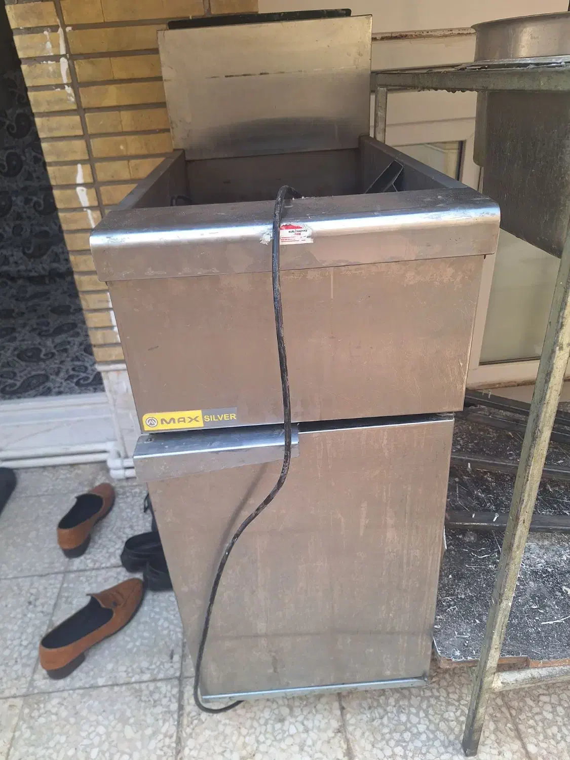 سرخ کن با میز سوخاری|کافیشاپ و رستوران|قم, انسجام|دیوار