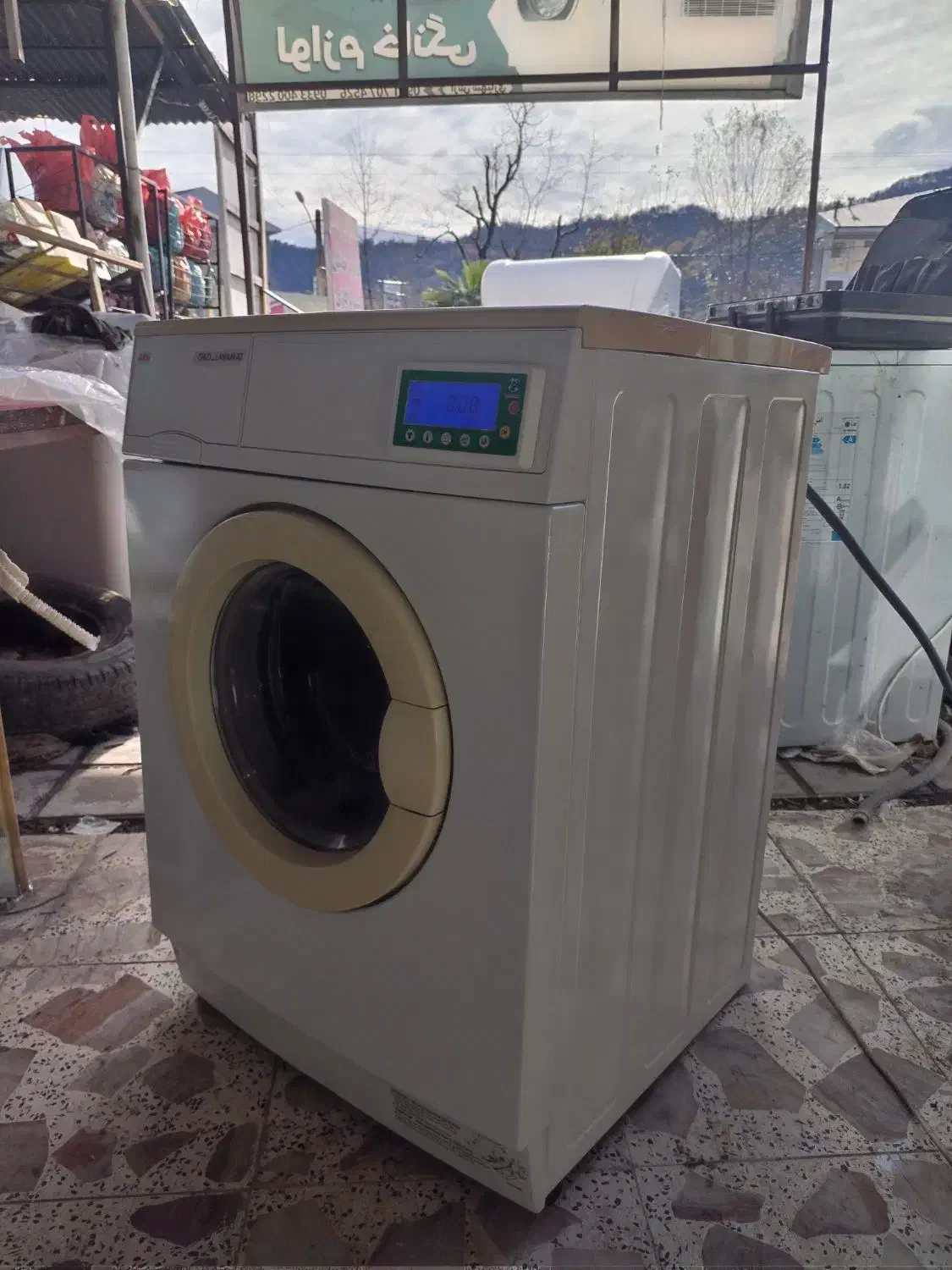 لباسشویی 8 کیلوی آلمانی سالم بدون ایراد|ماشین لباسشویی و خشک‌کن لباس|رشت, رشتیان|دیوار