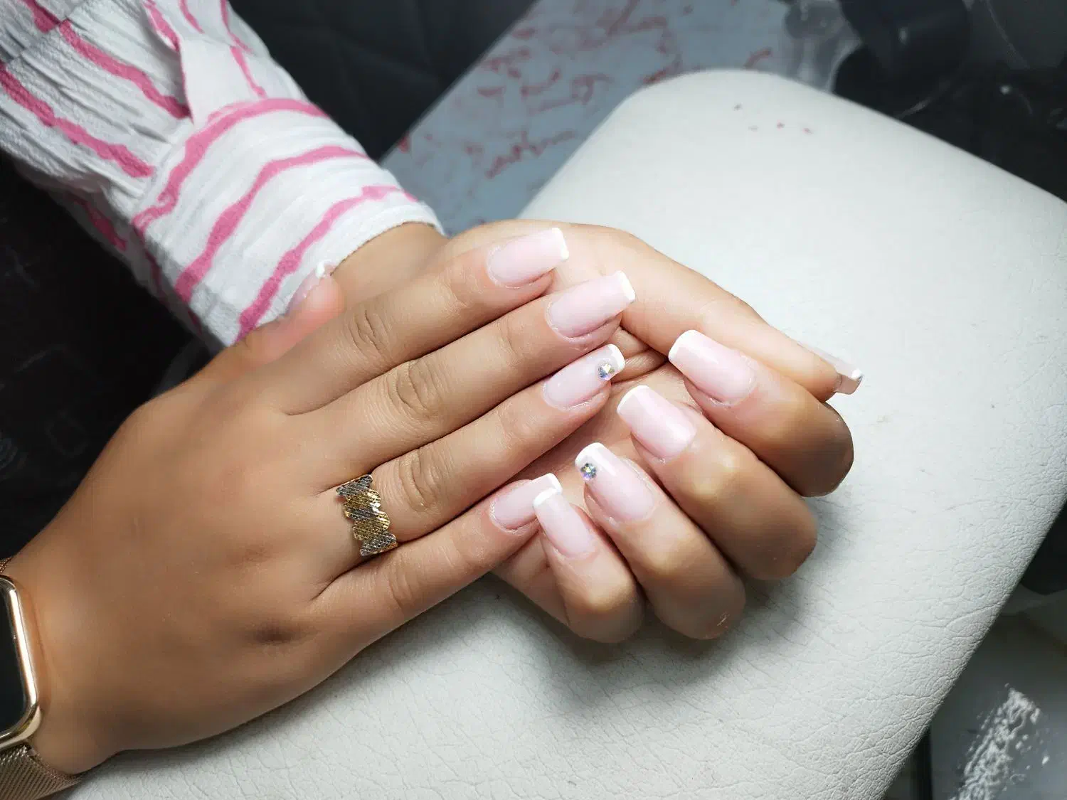 کاشت ناخن ترمیم مانیکور ژلیش لمینیت|خدمات آرایشگری و زیبایی|علیآباد کتول, |دیوار