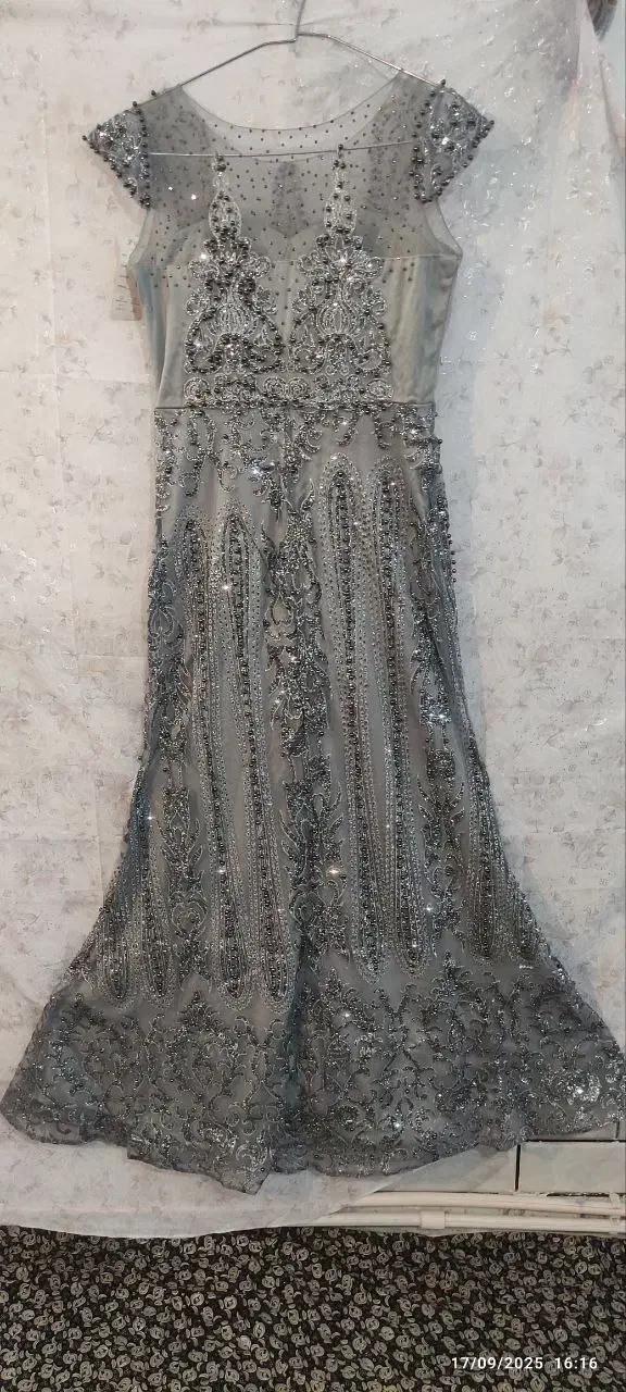 لباس مجلسی بلند خیلی شیک|لباس|قم, جمکران|دیوار