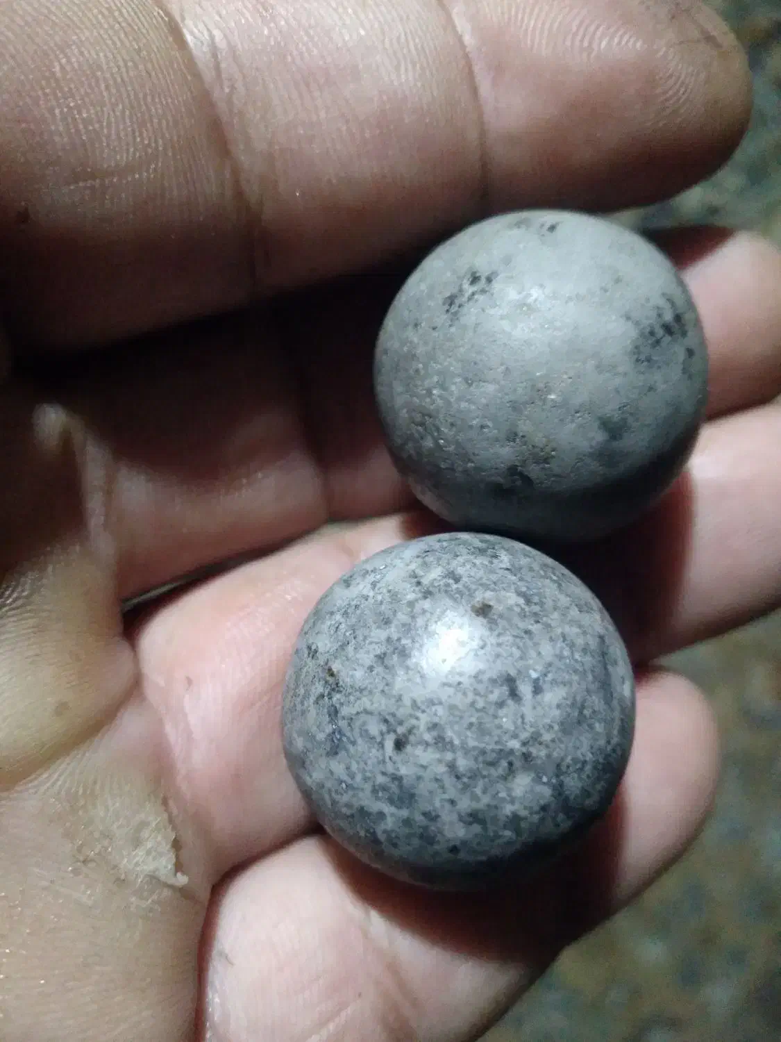 سنگ قدیمی|کلکسیون اشیاء عتیقه|بروجن, |دیوار