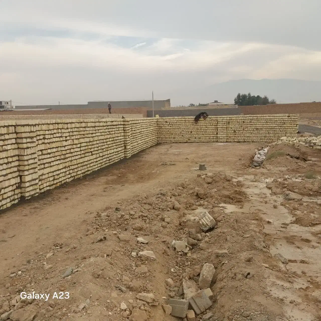 زمین سنددار بادیوارکشی دونبش|فروش زمین و ملک کلنگی|کاشان, شهرک صنعتی راوند|دیوار