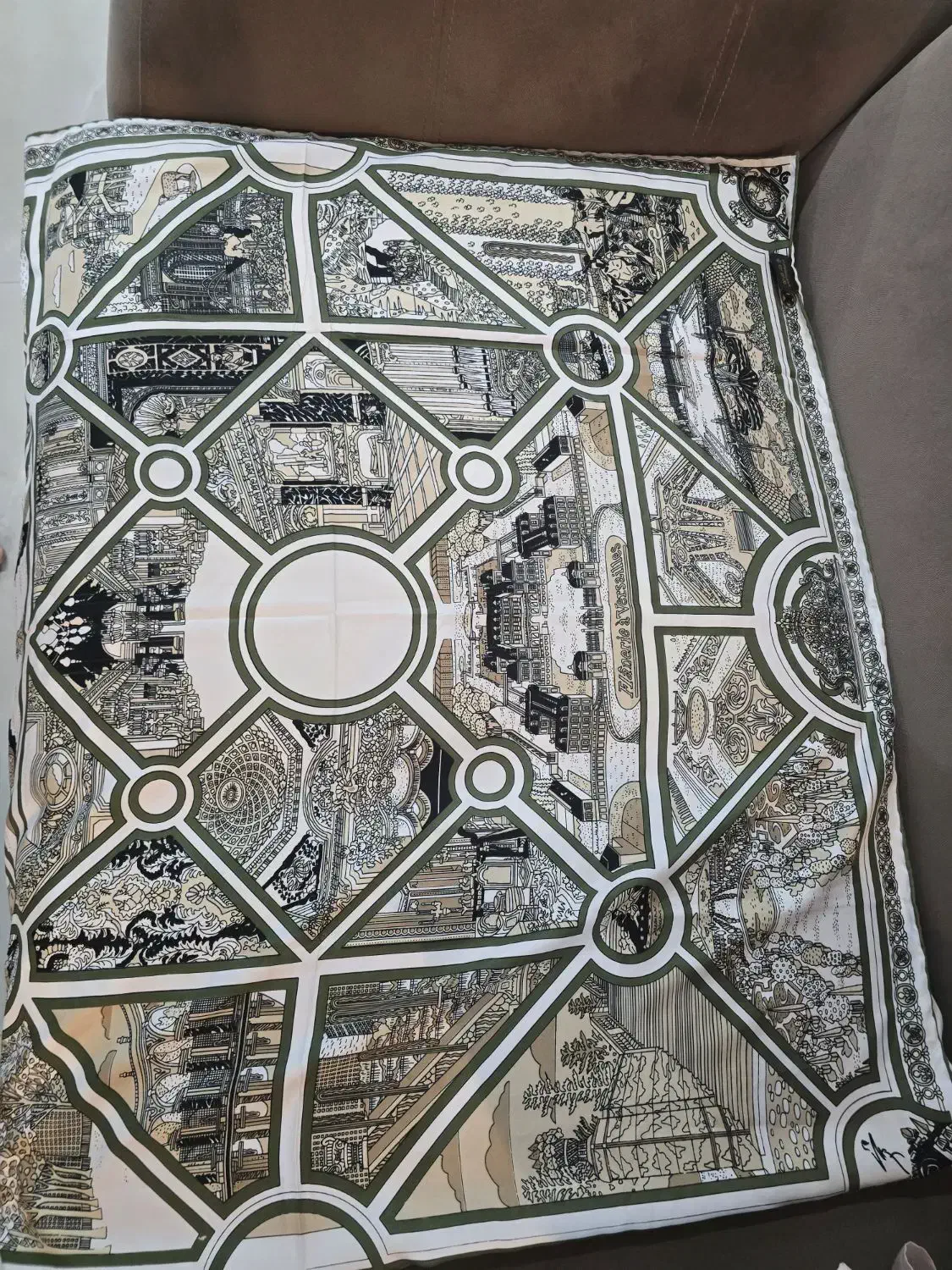 روسری ساتن دور دوزی شده قیمت ۱۵۰|لباس|سمنان, |دیوار