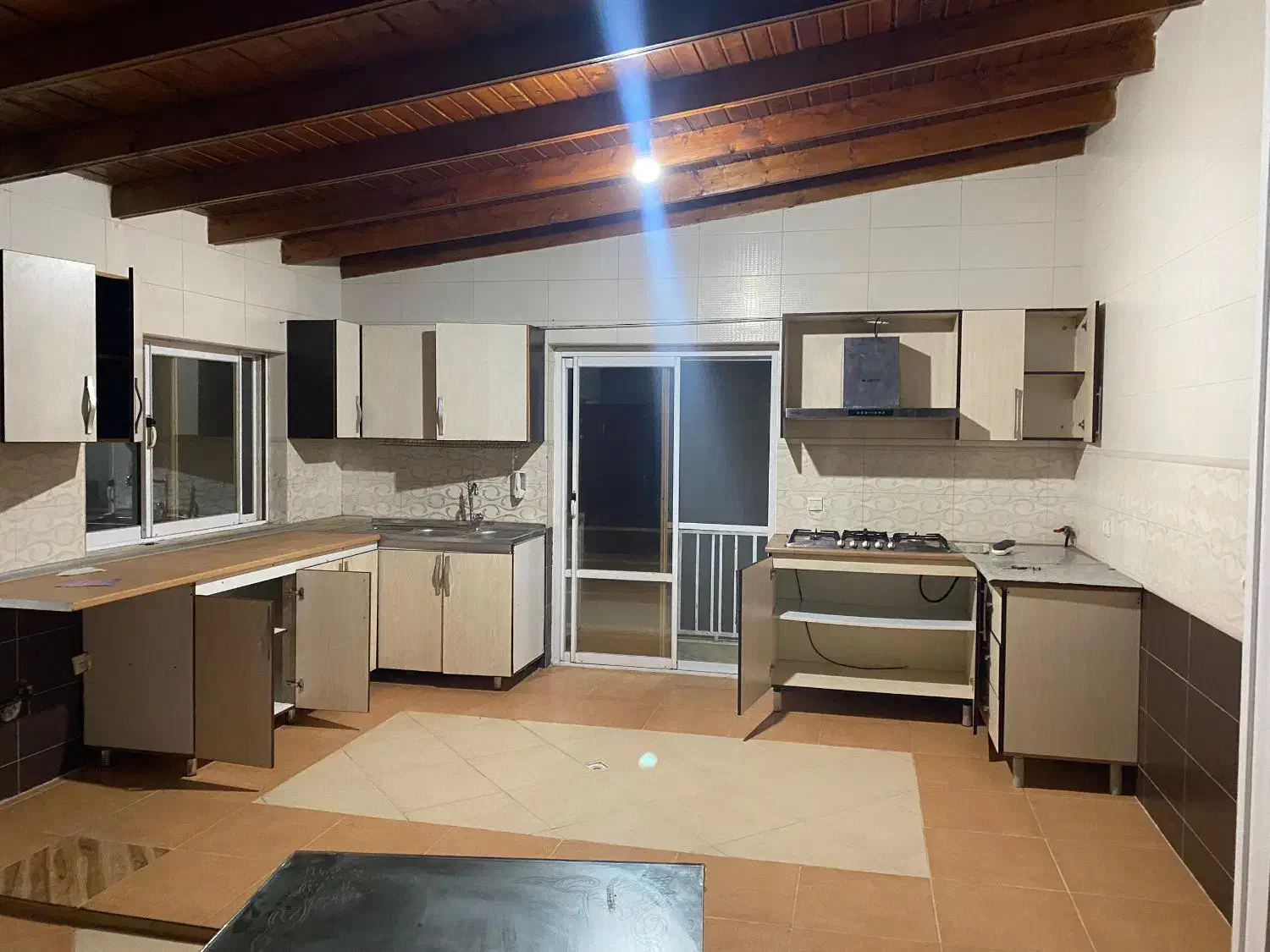 واحد ۱۳۰ متر واقع در محمدحسین اباد|اجارهٔ آپارتمان|عباس‌آباد, |دیوار