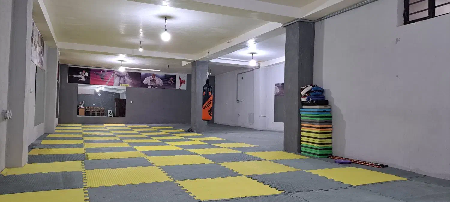 تعدادی از سانسهای باشگاه درگلشهر اجاره داده میشور|اجارهٔ کوتاه‌مدت دفتر کار و فضای آموزشی|زنجان, |دیوار