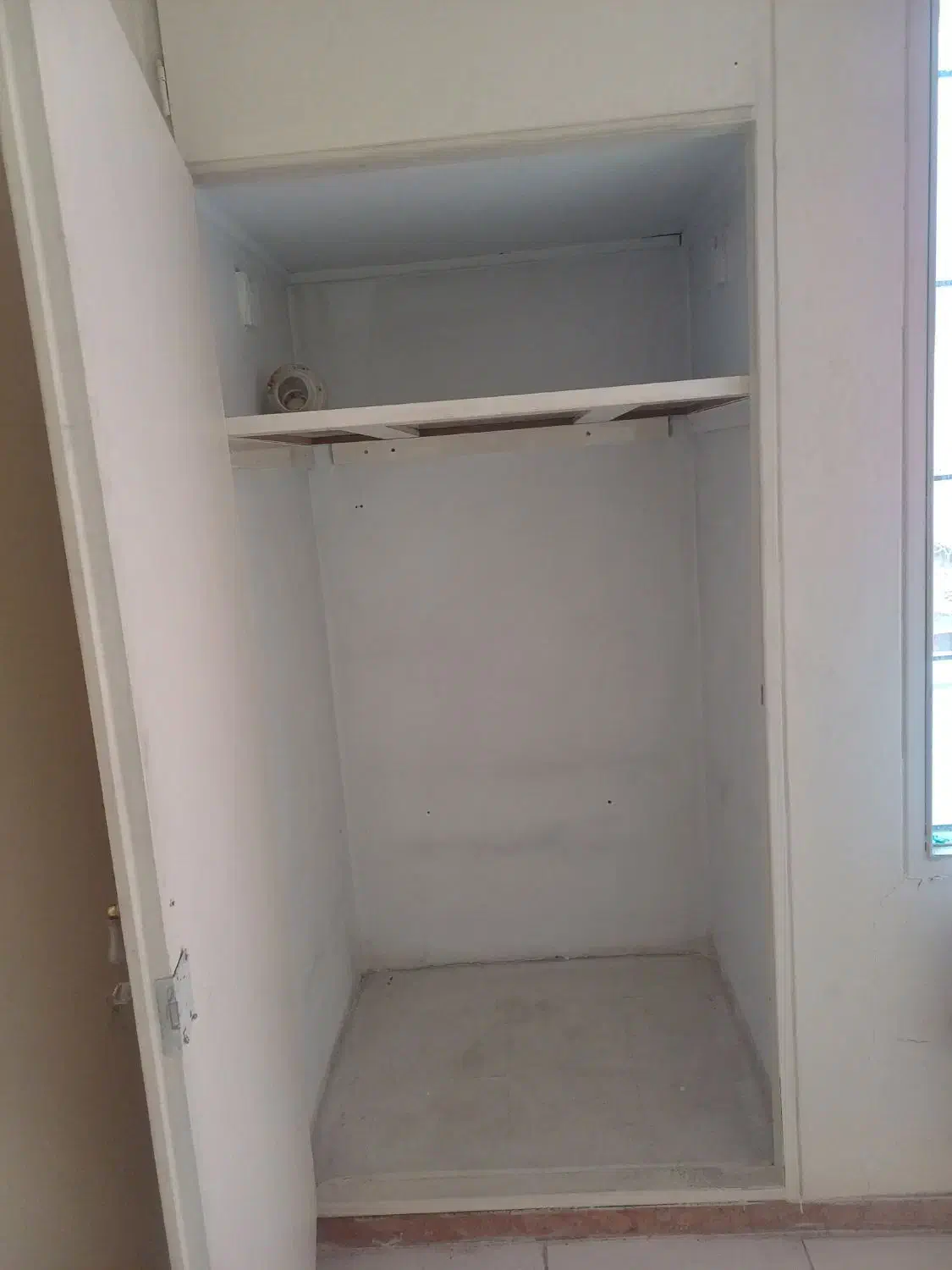 ۱۰۷ متری / دوخوابه / تک واحدی