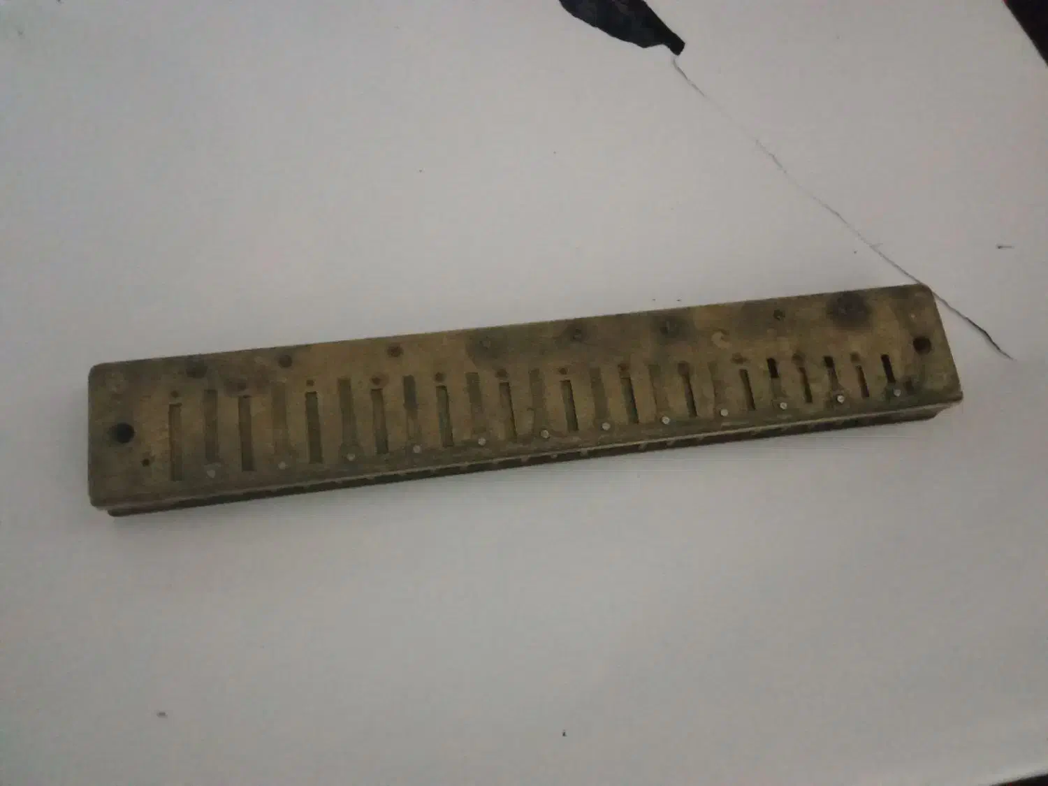 ساز دهنی برنجی اتو پنکه و 2جلد حافظ با قاب چرم چوب|کلکسیون اشیاء عتیقه|نجفآباد, امام خمینی|دیوار