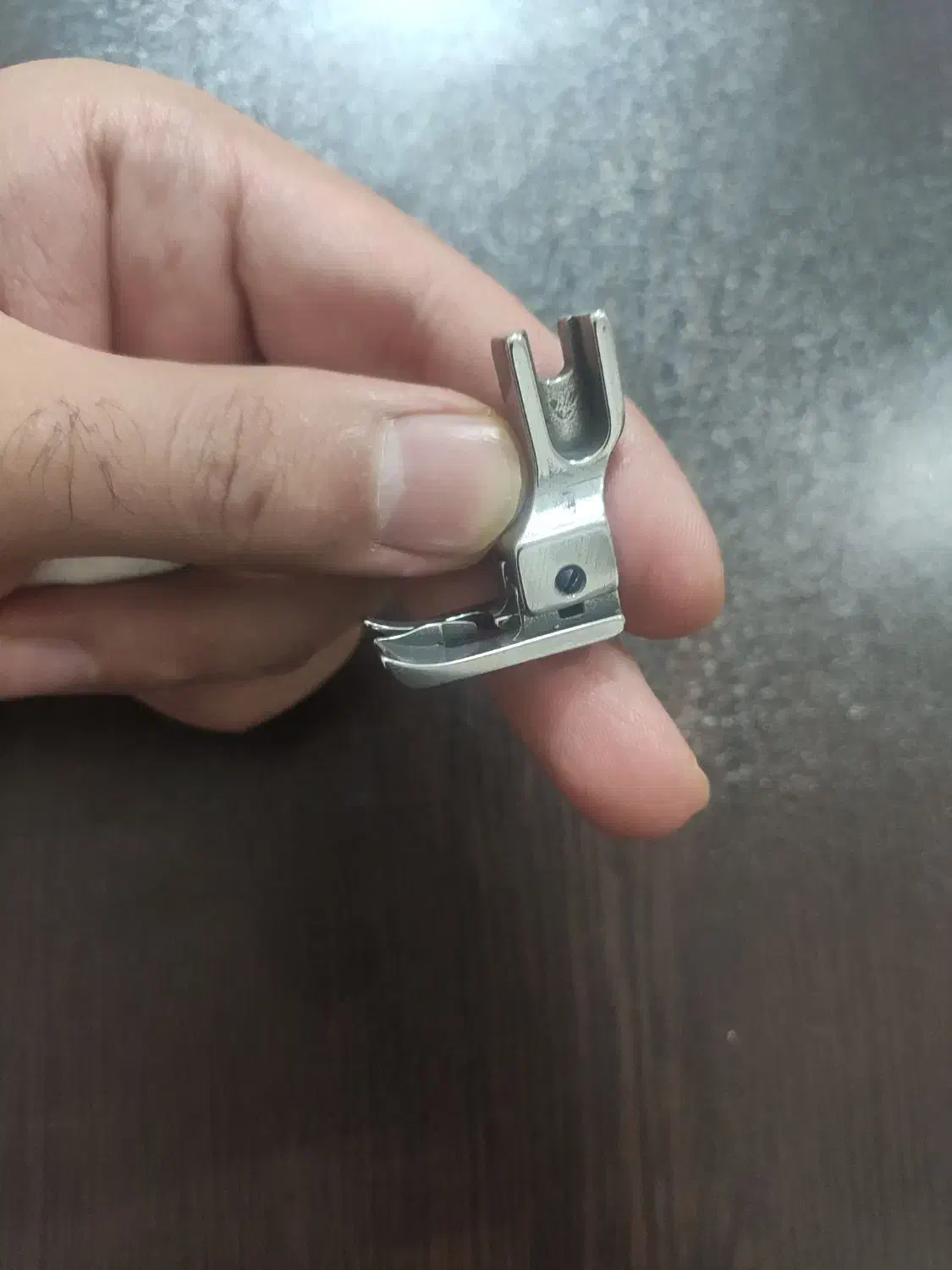 پایه یقه دوز|لوازم خیاطی و بافتنی|قم, چهل درخت|دیوار