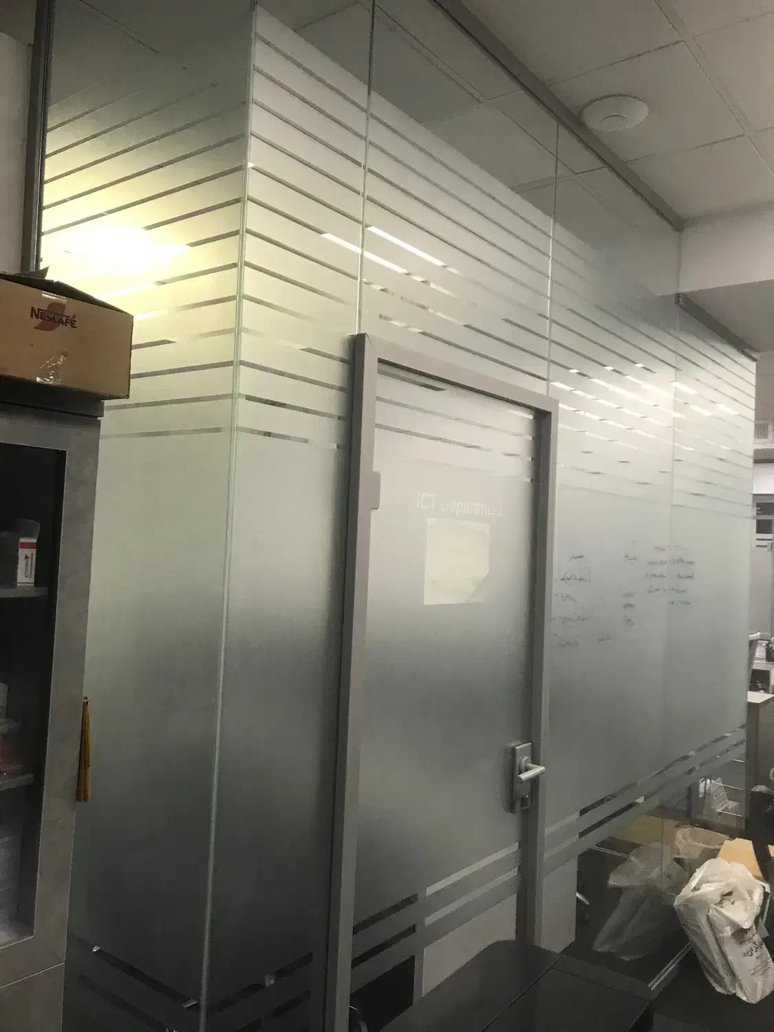 ویندوفیلم محافظ شیشه ماتکن مات کن|فروشگاه و مغازه|تهران, نبی اکرم|دیوار