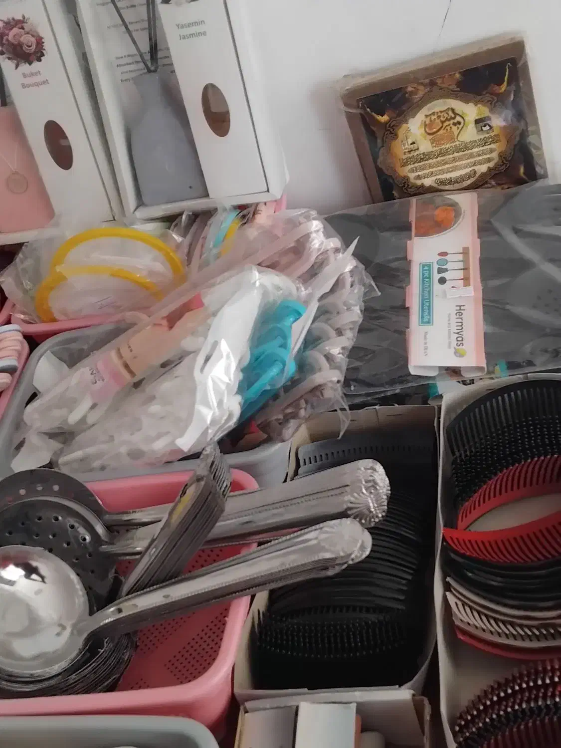 پلاستیک بلور و لوازم آشپزخانه|ظروف نگهدارنده، پلاستیکی، یک‌بارمصرف|یزد, |دیوار