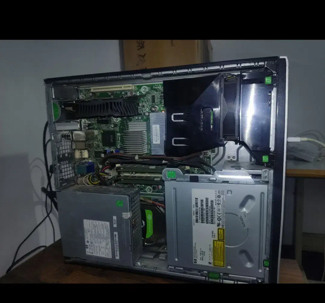 خریدار کیس و مانیتور قدیمی وجدیدواداری|رایانه رومیزی|تهران, سهروردی|دیوار