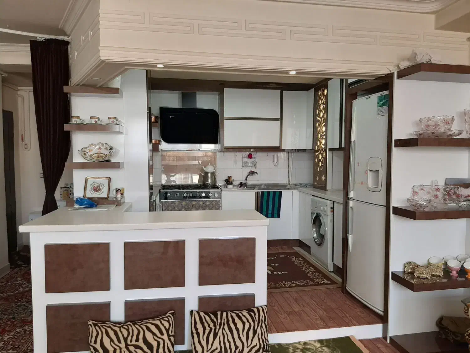 آپارتمان ۷۰متر اندیشه هاشم زاده سیزده آبان|فروش آپارتمان|تبریز, |دیوار