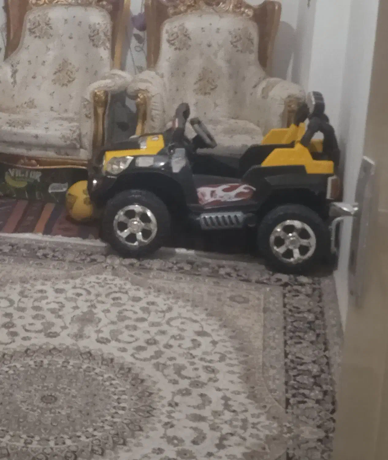 ماشین شارژی در حد|اسباب‌بازی بچه|ارومیه, |دیوار