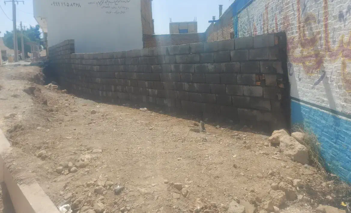 زمین ۹۵ متری سر فلکه اصلی شهر،بر خیابان،شهر گهرو|فروش زمین و ملک کلنگی|کیار, |دیوار