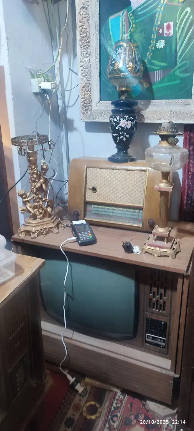 کلی رادیووتلویزیون لامپی عتیقه ارسال از اصفهان|کلکسیون اشیاء عتیقه|اهواز, کیانپارس |دیوار
