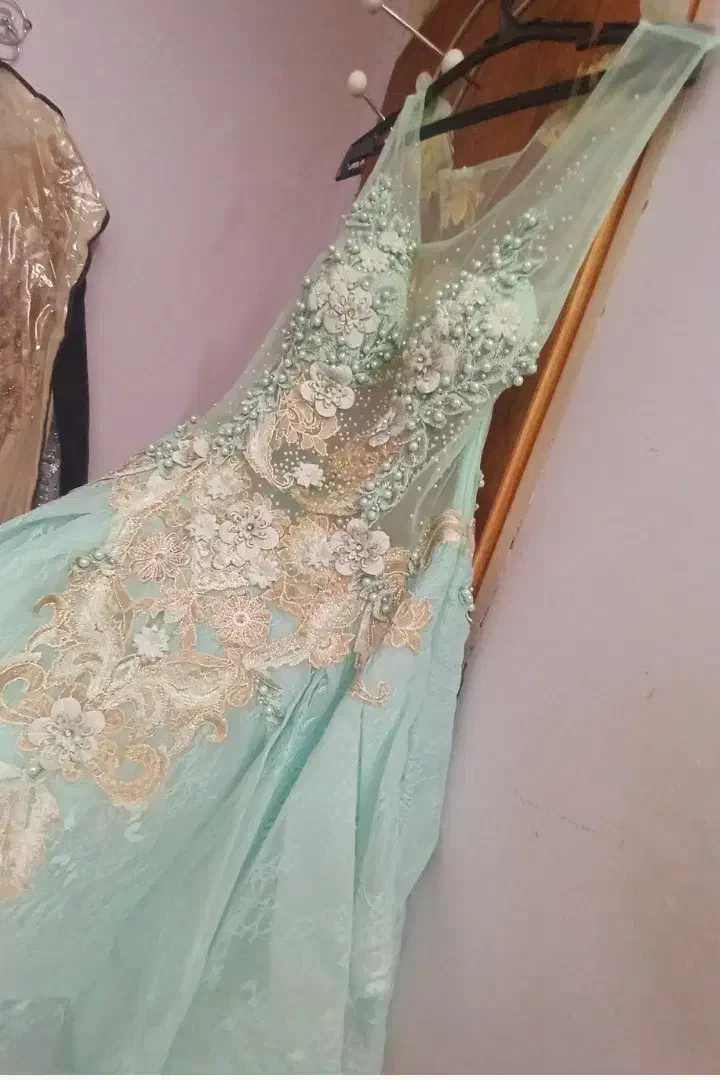 دو عدد پیراهن مجلسی خیلی تمیز فقط یک بار تن شده|لباس|اسفراین, |دیوار