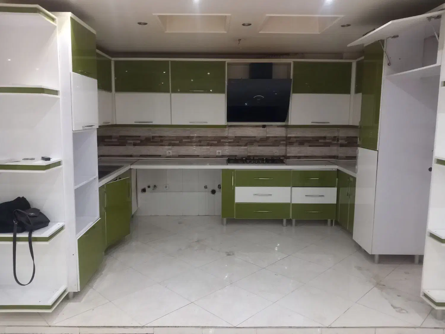 کابینت هایگلاس|مصالح و تجهیزات ساختمان|فردیس, شهرک سپاه|دیوار