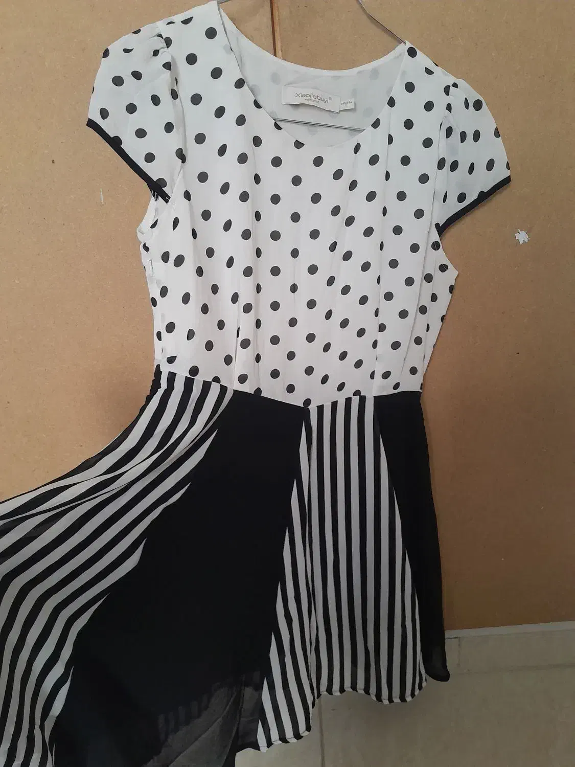 تعدادی لباس نو|حراج|صفادشت, |دیوار