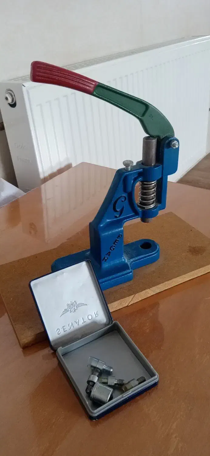 دستگاه پرس دکمه|چرخ خیاطی و ریسندگی|دیواندره, |دیوار