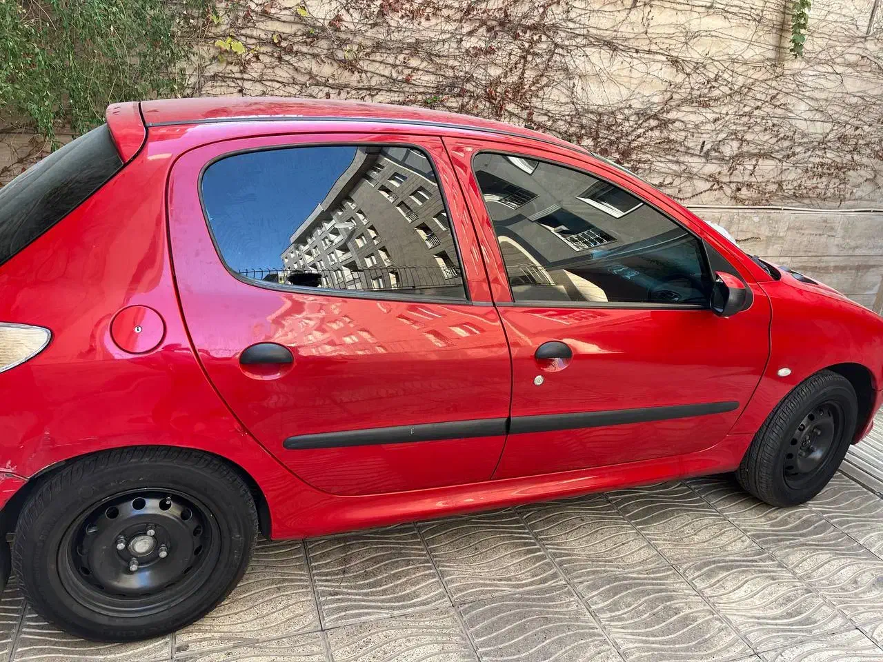 نصب شیشه دودی انواع خودرو با ضمانت در محل شما|خدمات موتور و ماشین|تهران, جنت‌آباد مرکزی|دیوار