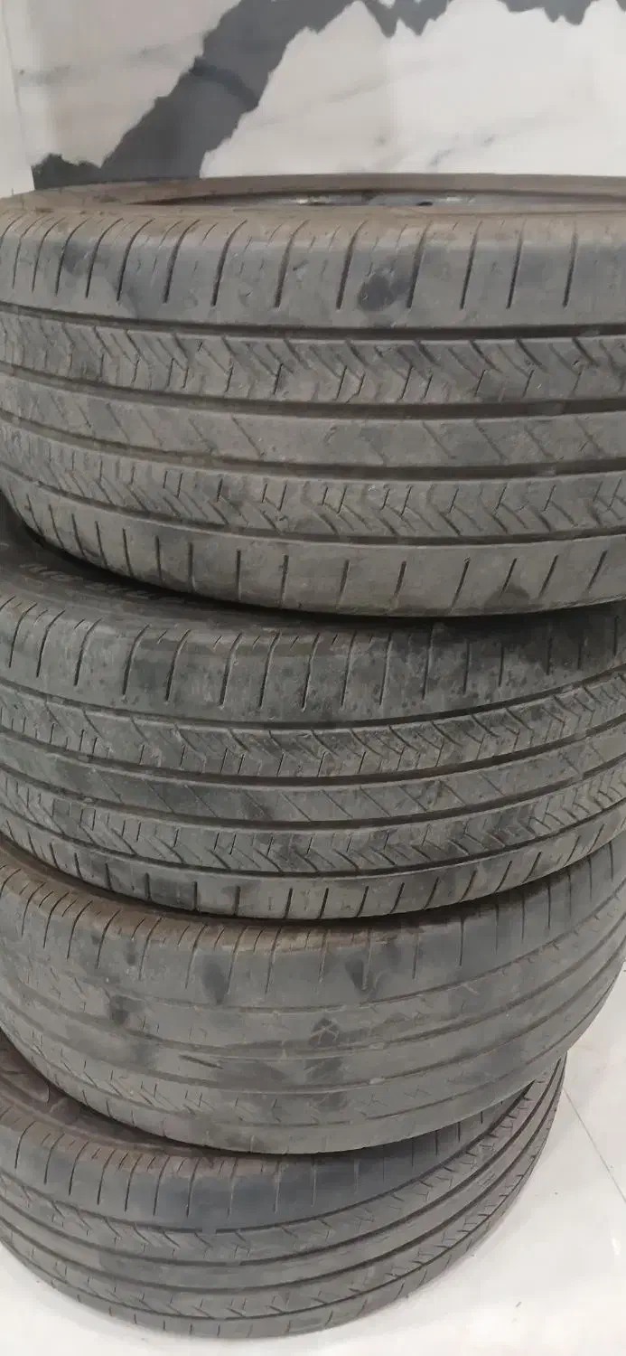 لاستیک دنا سمند درحد|قطعات یدکی و لوازم جانبی|رباط‌کریم, رباط‌کریم|دیوار