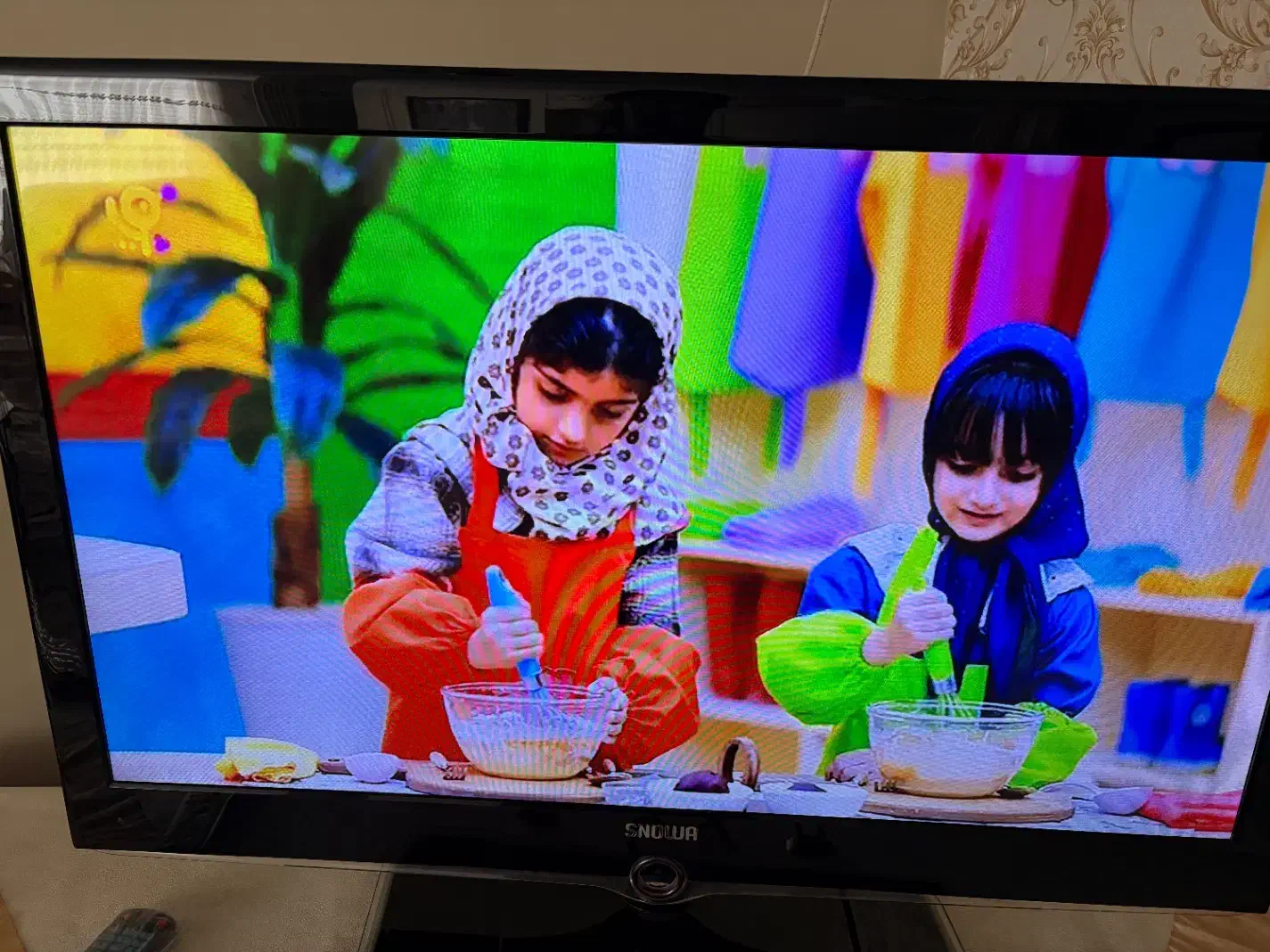 تلوزیون42اسنوا|تلویزیون و پروژکتور|همدان, |دیوار