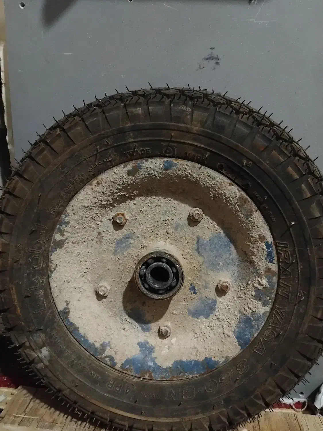 چرخ فرغون|قطعات یدکی و لوازم جانبی|شیراز, محراب|دیوار