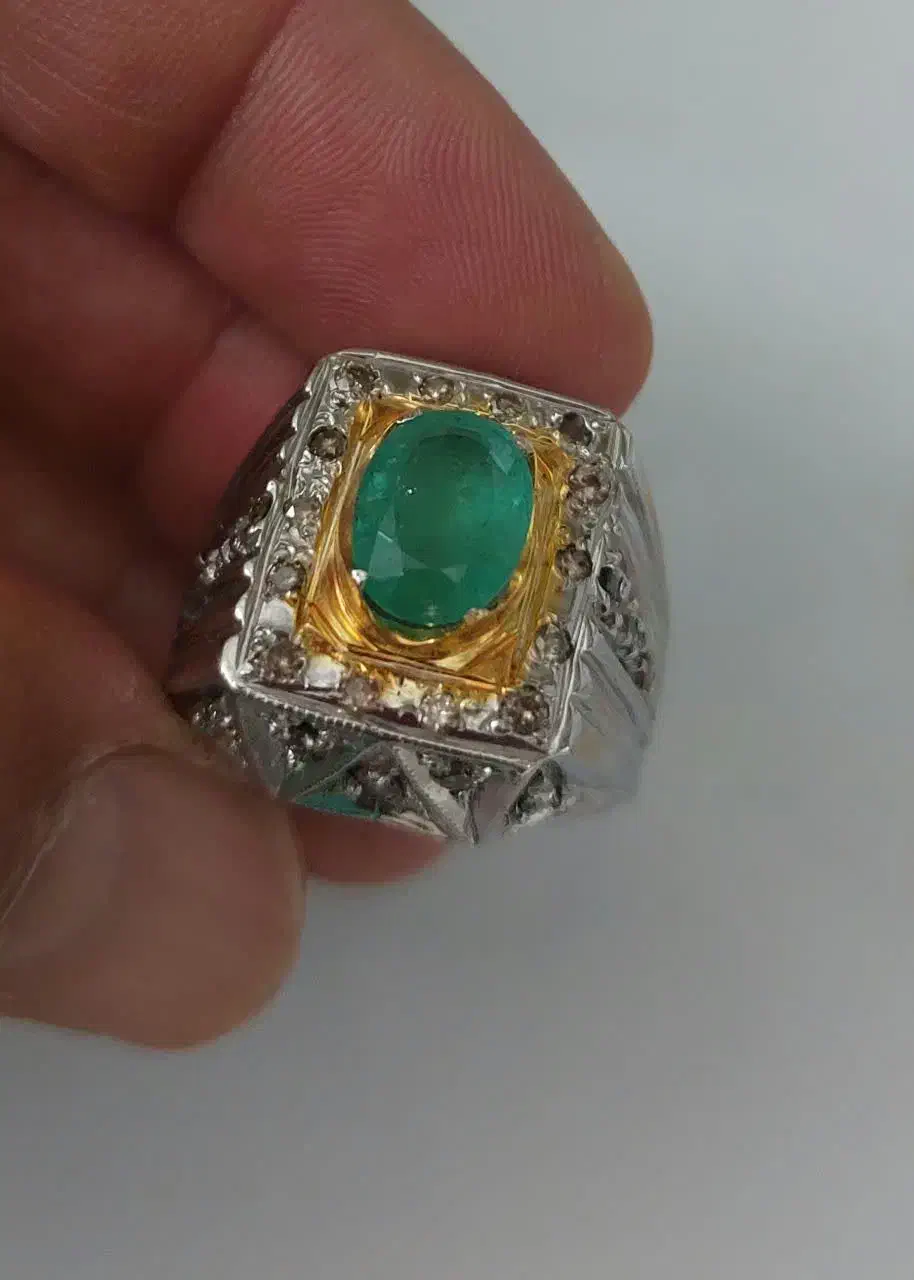 زمرد کریستالی با مخراج الماس brown|جواهرات|قم, خداکرم|دیوار