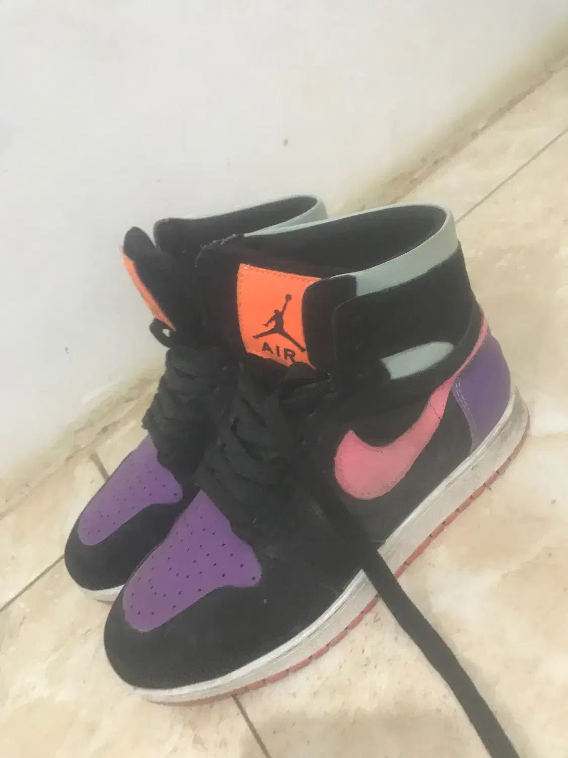 کتونی۴۰۰|کیف، کفش، کمربند|ساری, |دیوار