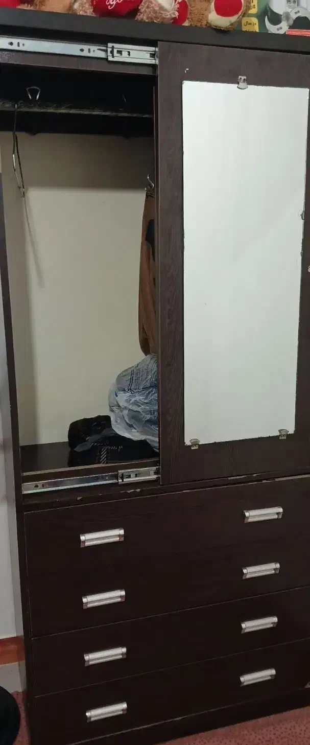 کمد چهار کشو و دو در یک در آینه دار|جاکفشی، کمد، دراور|شفت, |دیوار