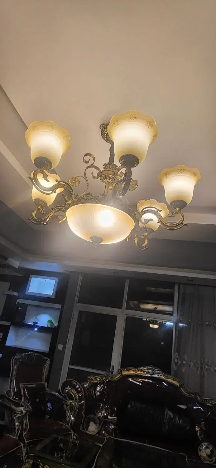 رنگ لوستر طلایی|لوستر و چراغ آویز|اصفهان, ارغوانیه|دیوار