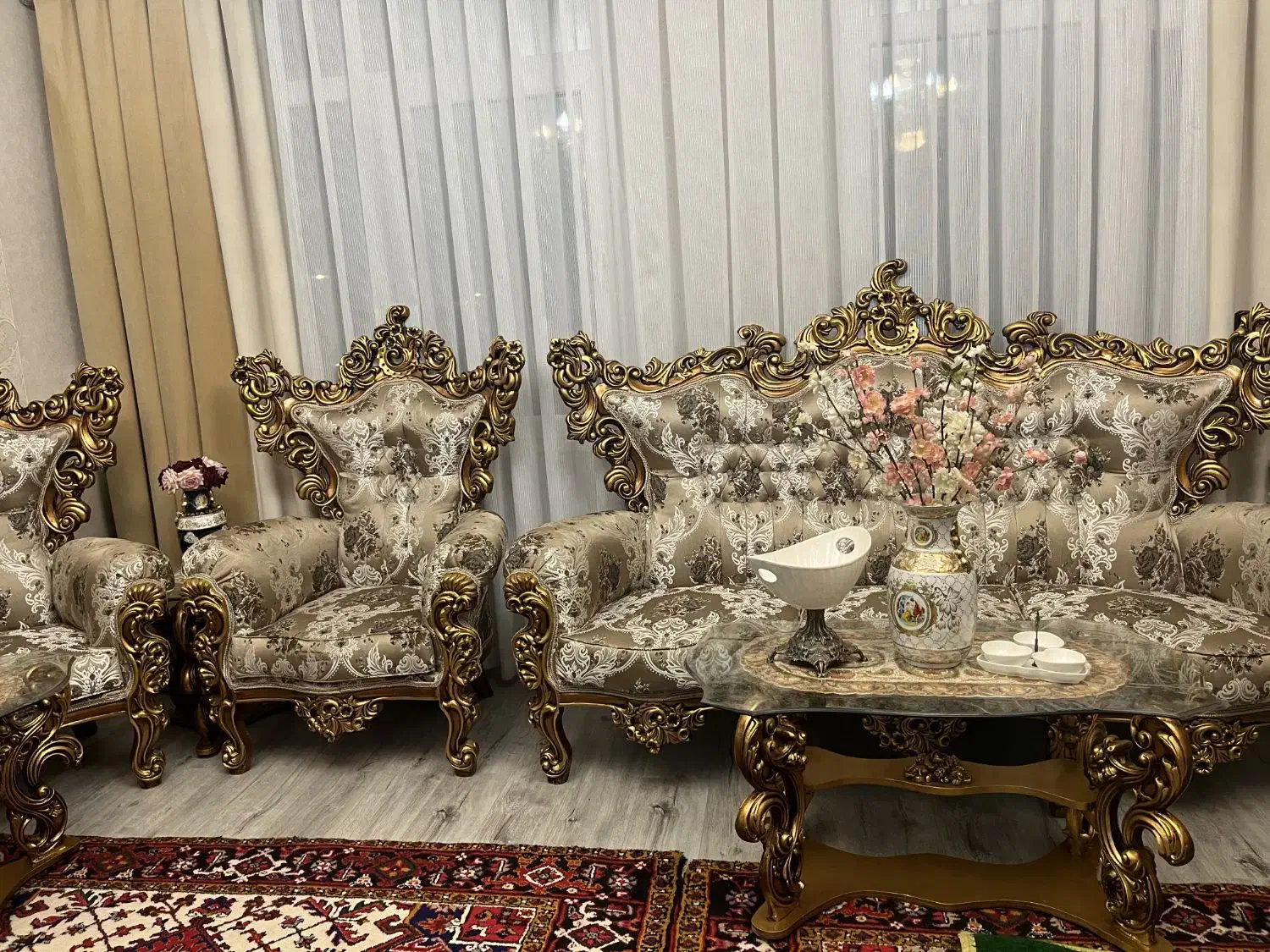 مبل سلطنتی ۹ نفره با میز|مبلمان خانگی و میز عسلی|صوفیان, |دیوار