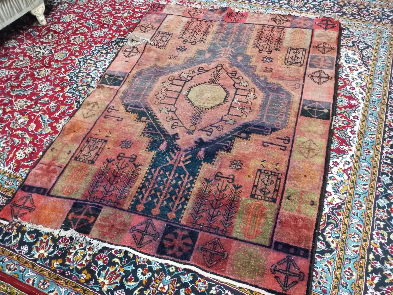 فرش، قالی، گلیم دستباف محلی قدیمی ۵۰ ساله|فرش|خرمآباد, |دیوار