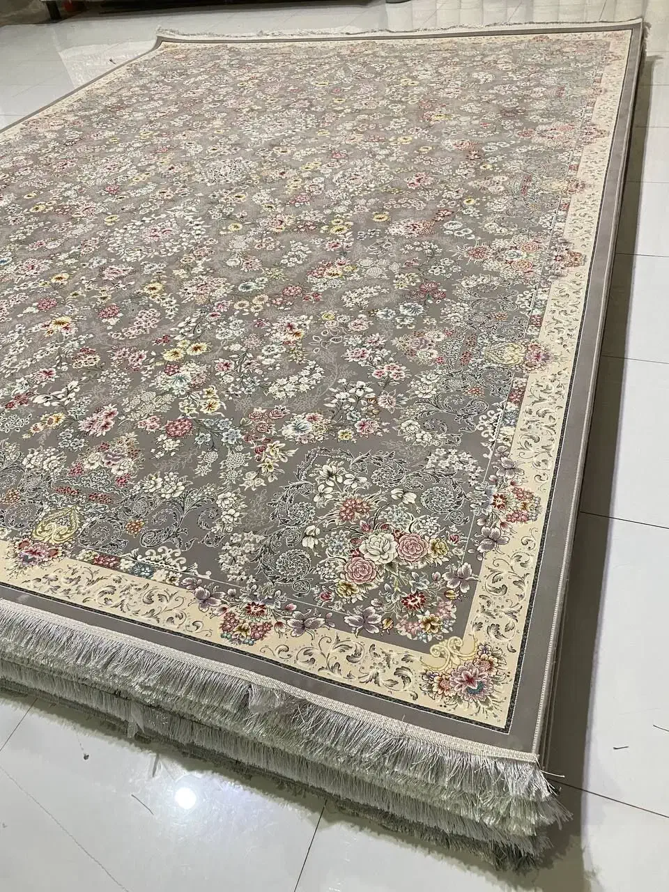 با پول فرش۷۰۰شانه فرش۱۲۰۰شانه نو ببر/توحید۲ماندگار|فرش|بیرجند, |دیوار