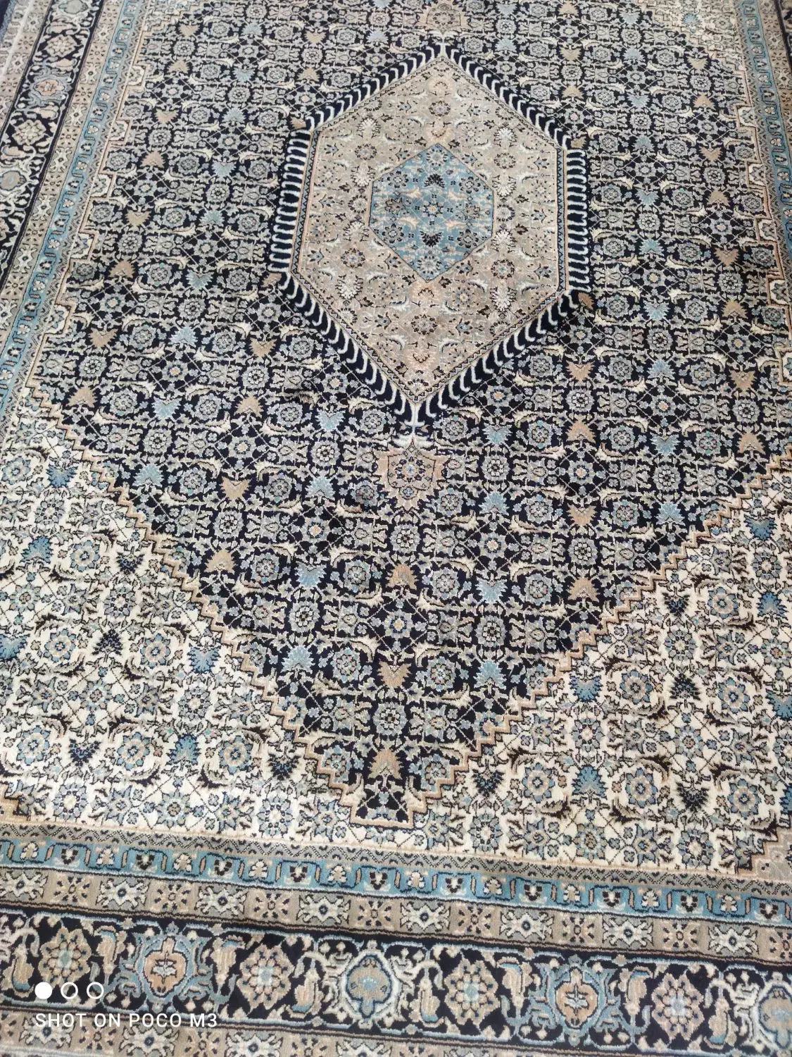 دو عدد فرش|فرش|پرند, فاز ۵|دیوار