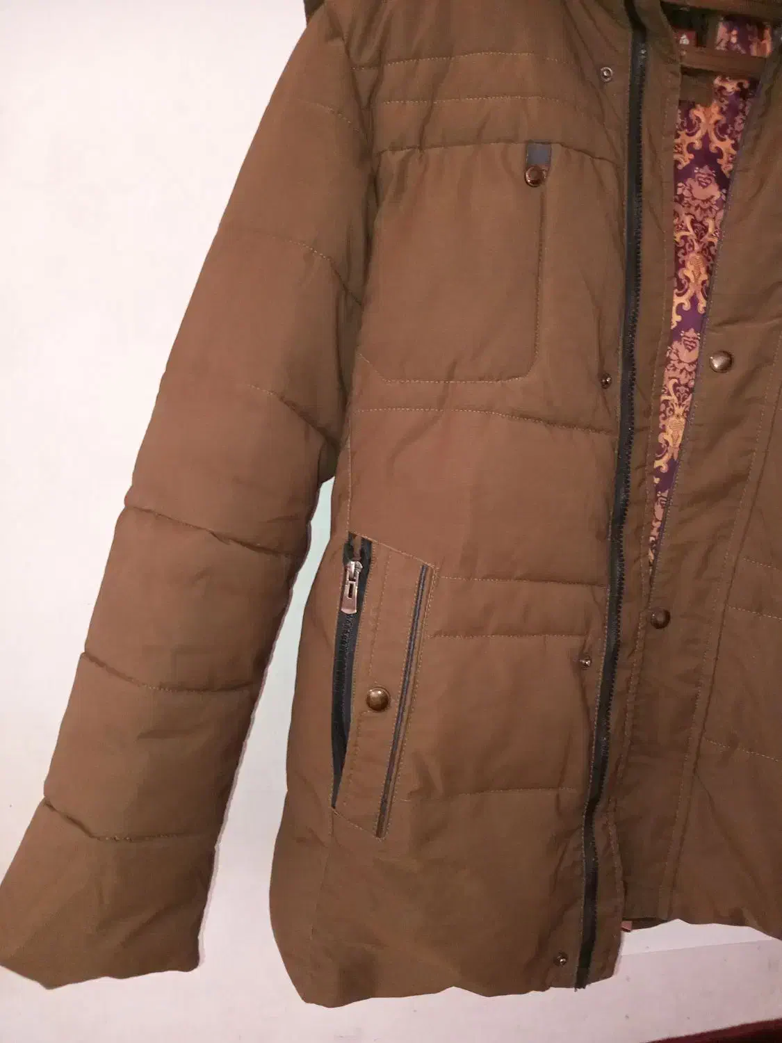 کاپشن|لباس|زنجان, |دیوار