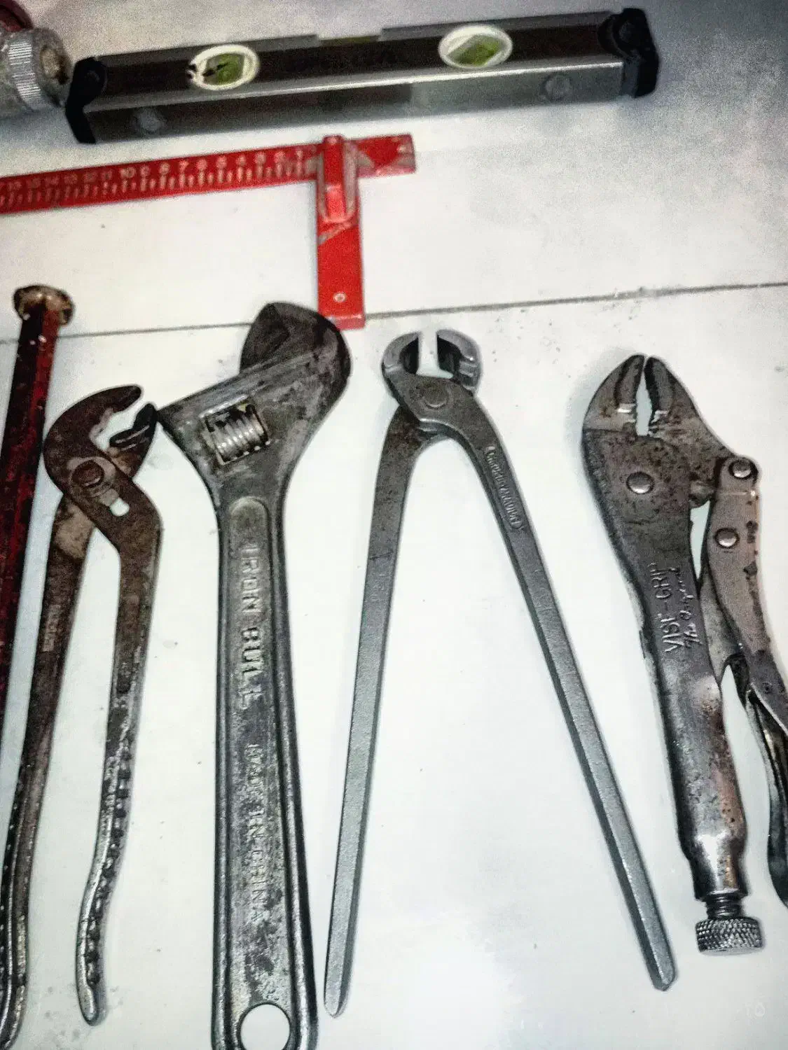 لوله گیر و انبرقفلی و....|ابزارآلات|قم, انسجام|دیوار