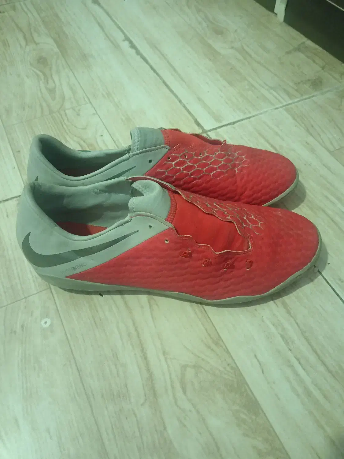 کفش فوتبالی|تجهیزات ورزشی|شیروان (خراسان), |دیوار